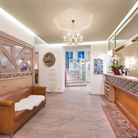 奥攀布莱克酒店 3* 巴德加斯坦