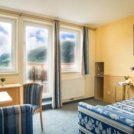 奥攀布莱克酒店 酒店 巴德加斯坦