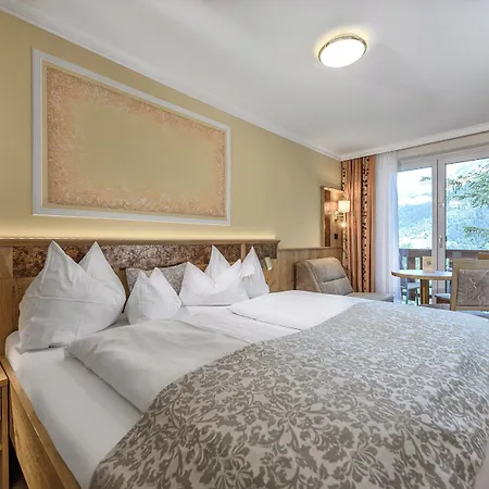 Hotel Alpenblick 3*